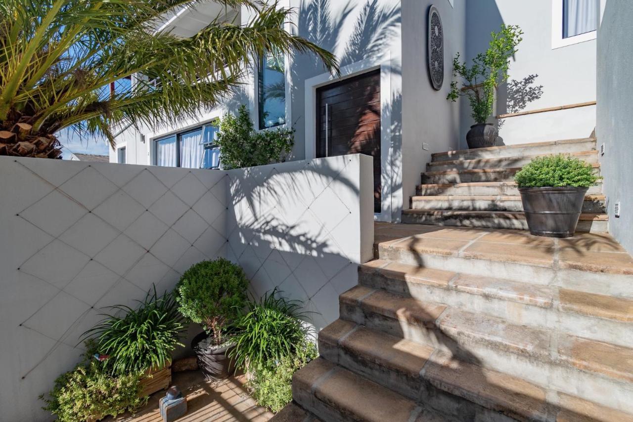 Hout & About Guest House Houtbaai Buitenkant foto