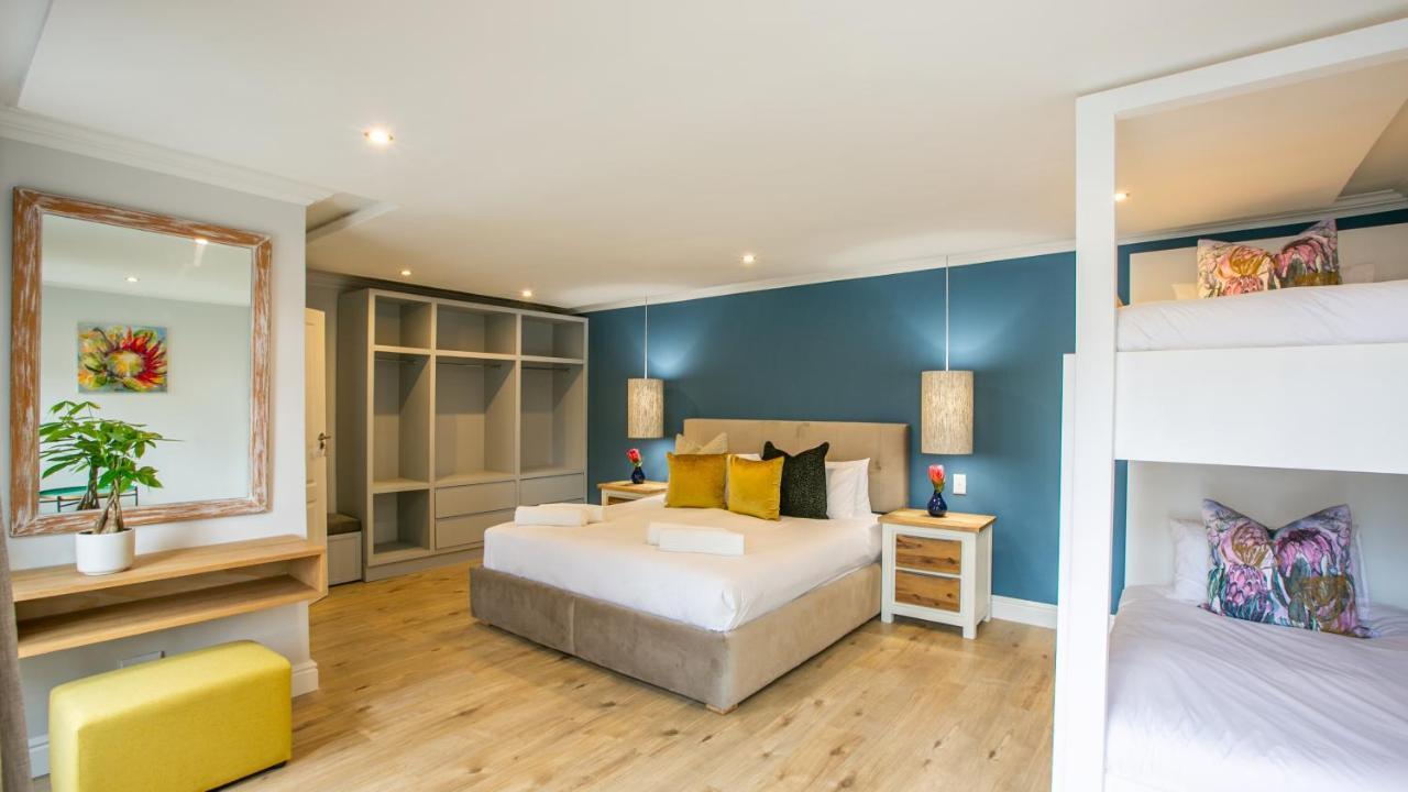 Hout & About Guest House Houtbaai Buitenkant foto