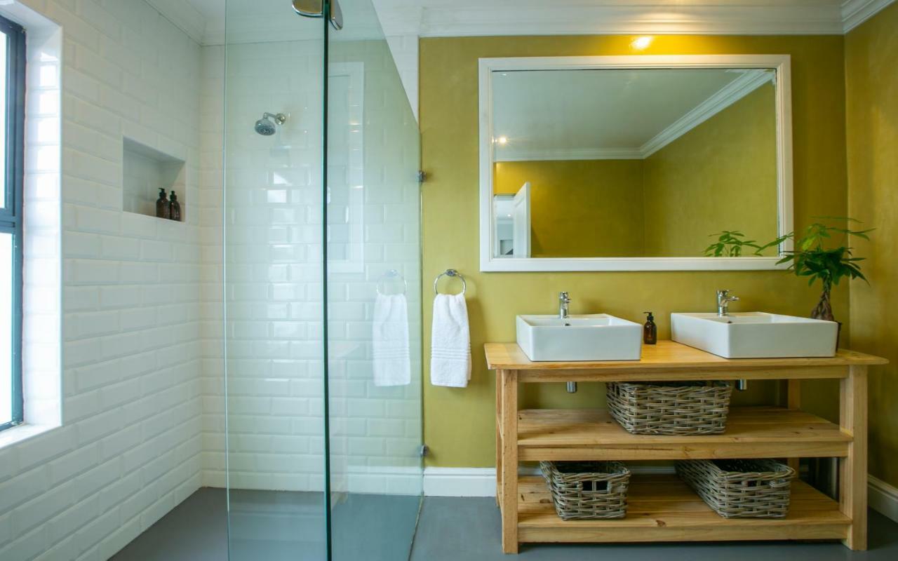 Hout & About Guest House Houtbaai Buitenkant foto