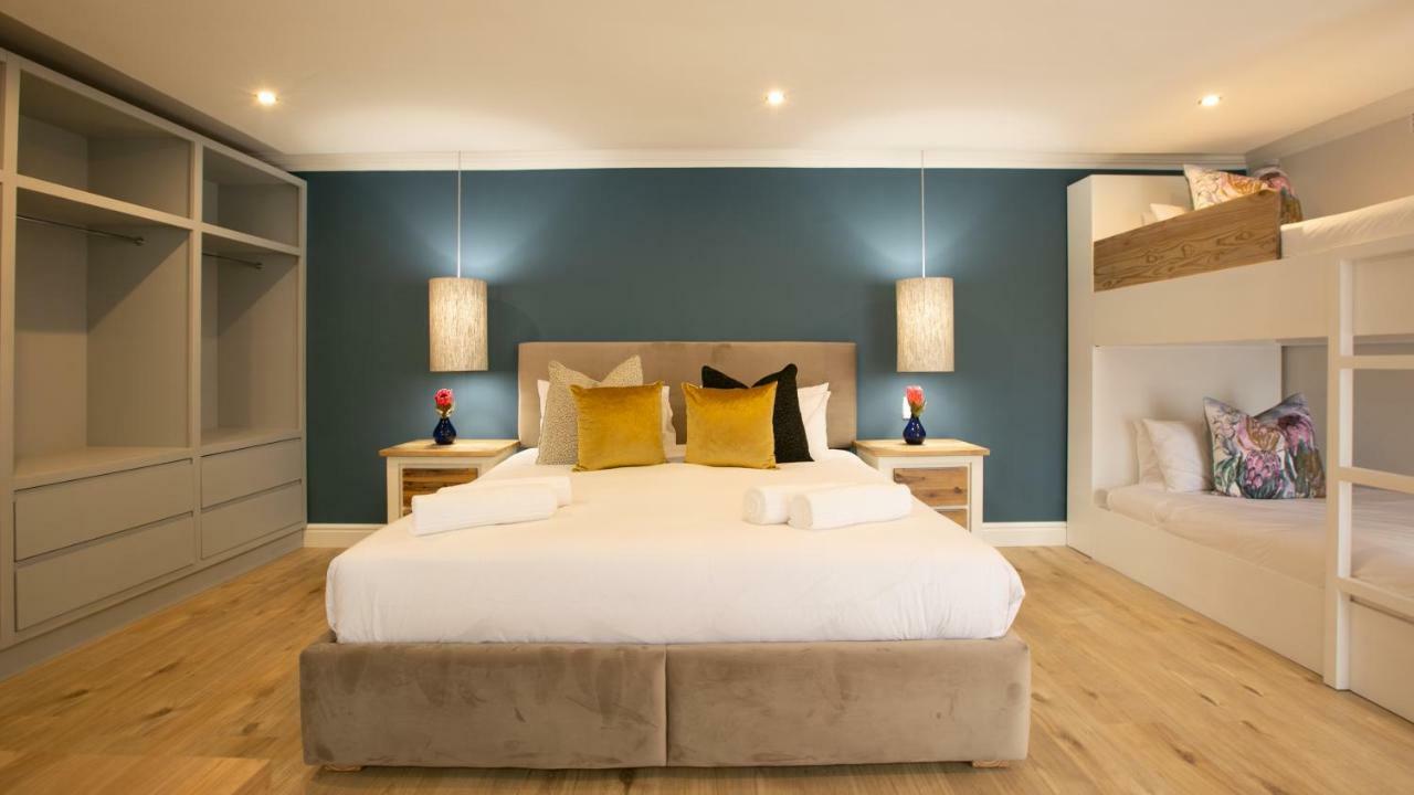 Hout & About Guest House Houtbaai Buitenkant foto